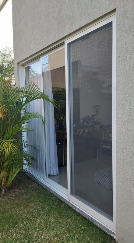 Serviços de portas e janelas em Praia Grande